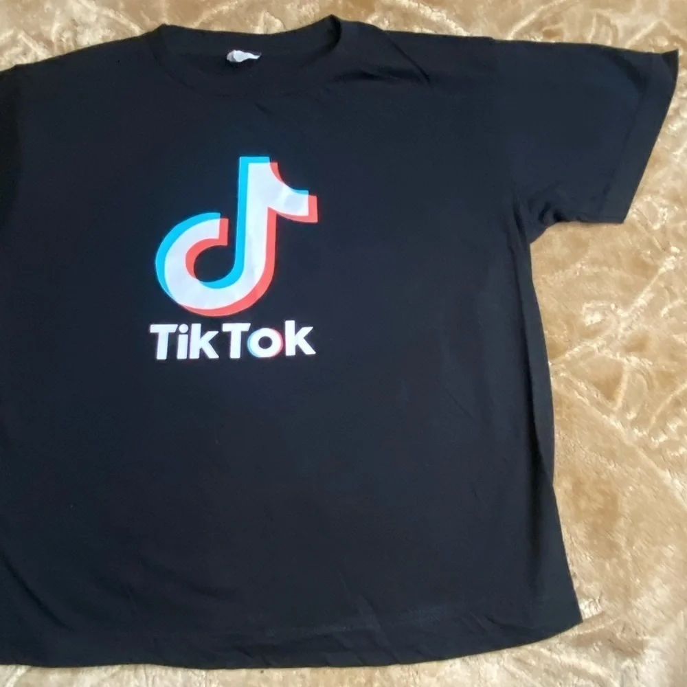 TikTok Youth Medium T-Shirt Crop TSM 100% Cotton